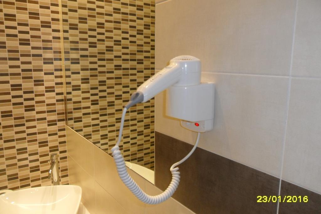 Location Lory Hotel Busto Arsizio Buitenkant foto