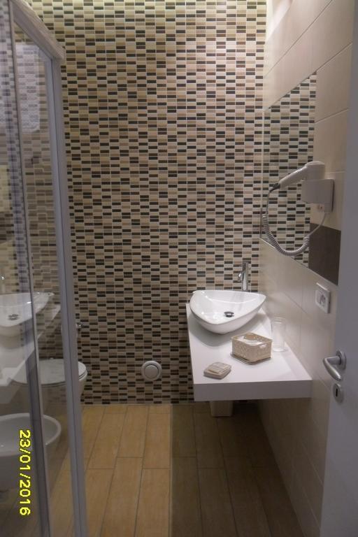 Location Lory Hotel Busto Arsizio Buitenkant foto