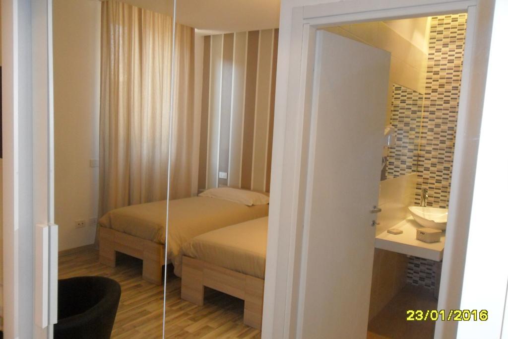 Location Lory Hotel Busto Arsizio Buitenkant foto