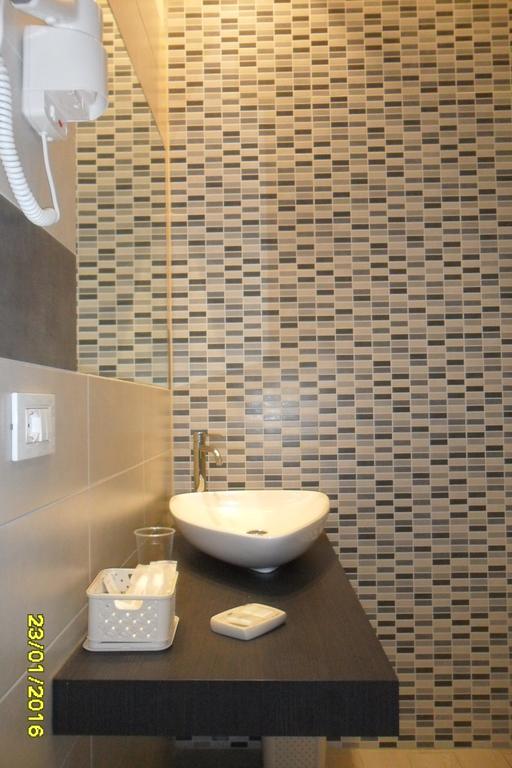 Location Lory Hotel Busto Arsizio Buitenkant foto