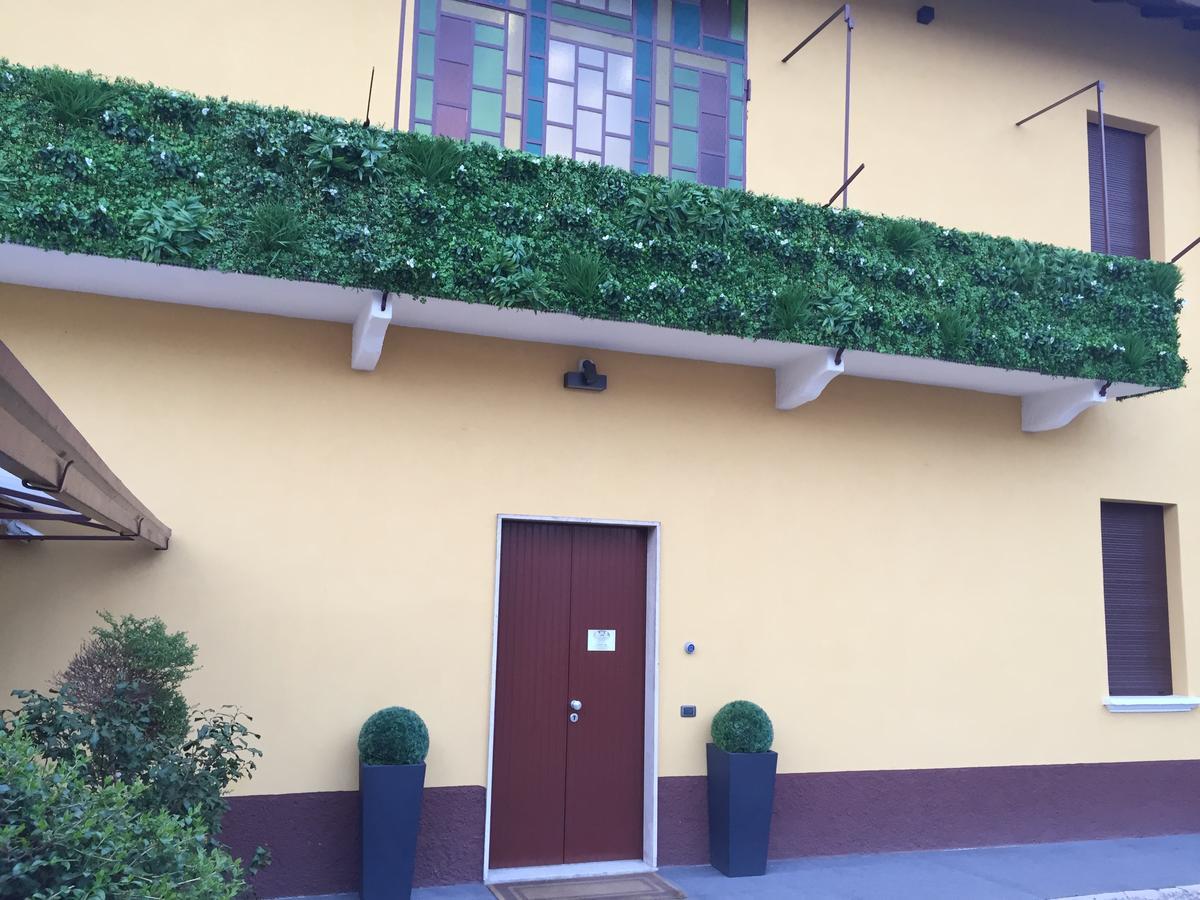 Location Lory Hotel Busto Arsizio Buitenkant foto